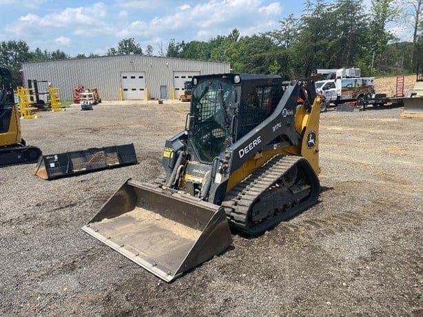 2023 DEERE 317G