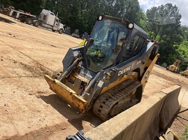 2023 DEERE 317G