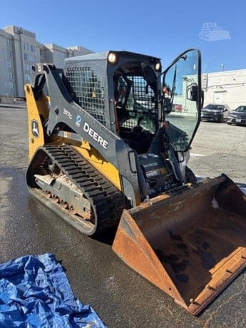 2023 DEERE 317G