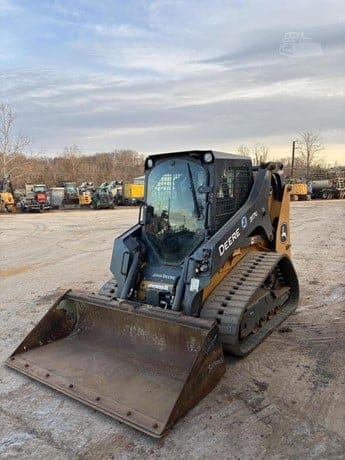 2023 DEERE 317G