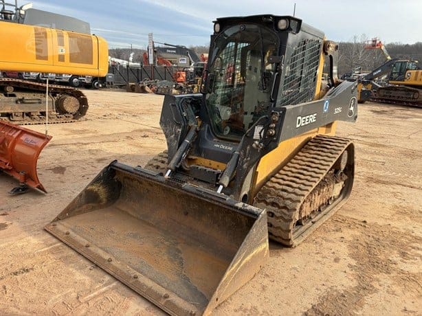 2023 DEERE 325G