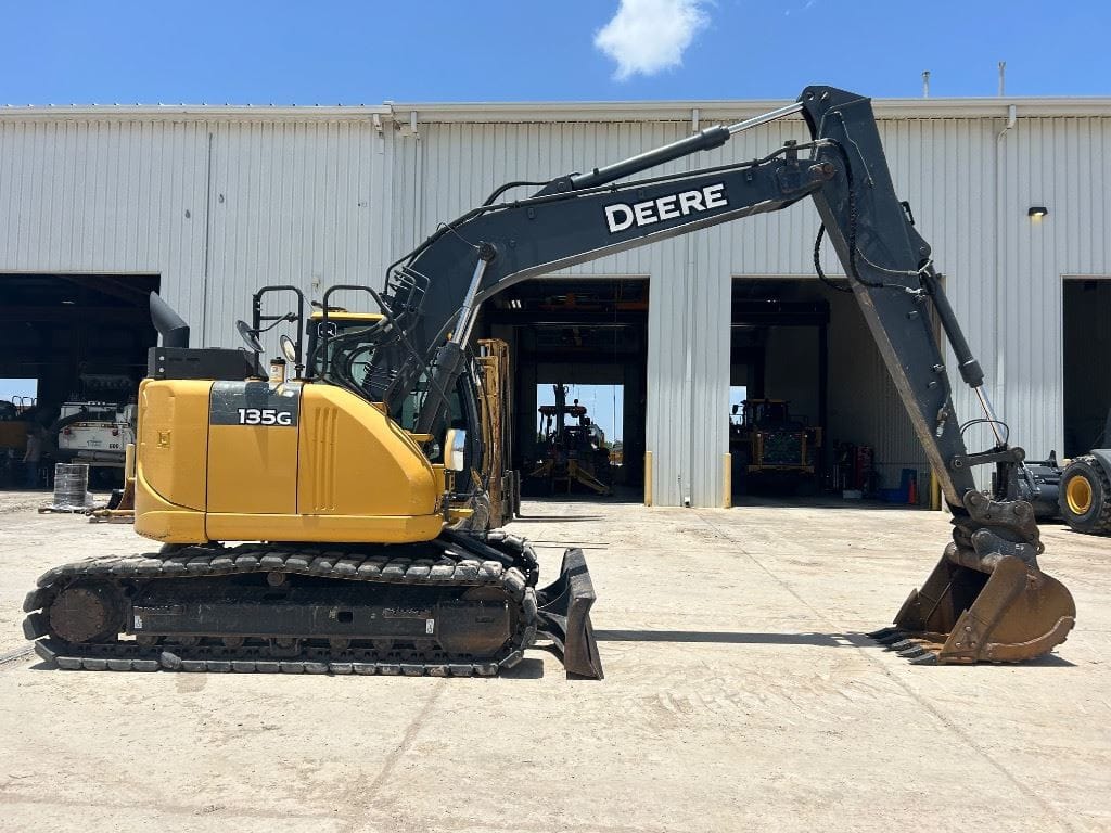 2021 John Deere 135G Excavator