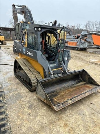 2023 DEERE 325G