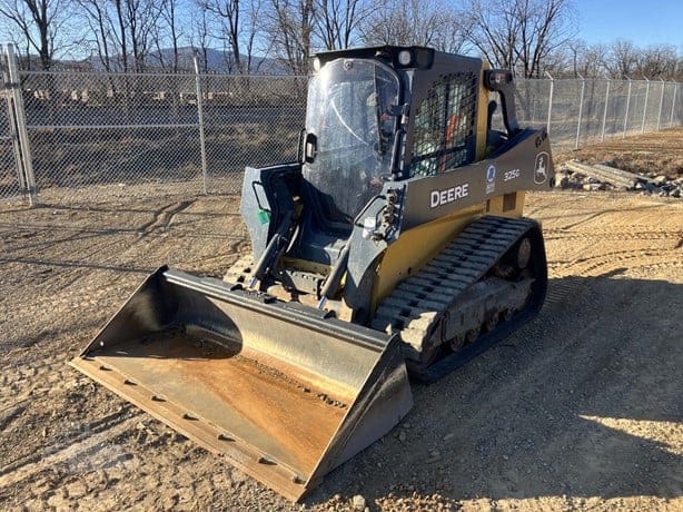 2023 DEERE 325G