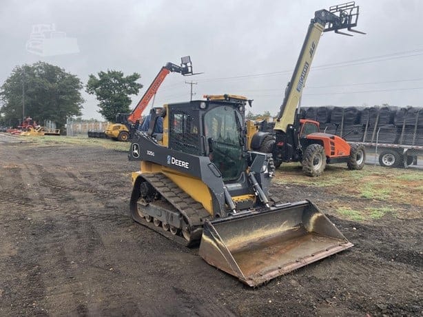 2023 DEERE 325G