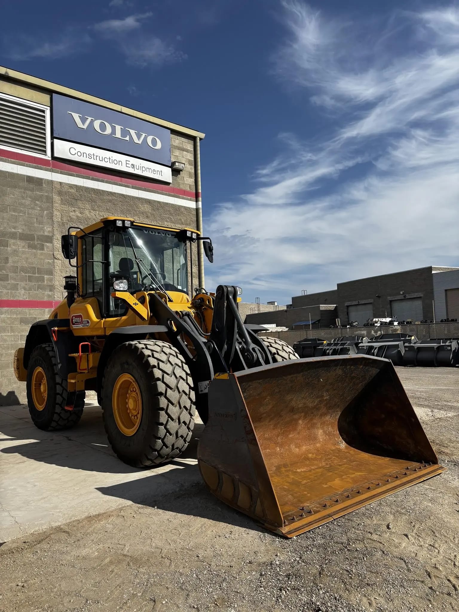 2023 VOLVO L70H