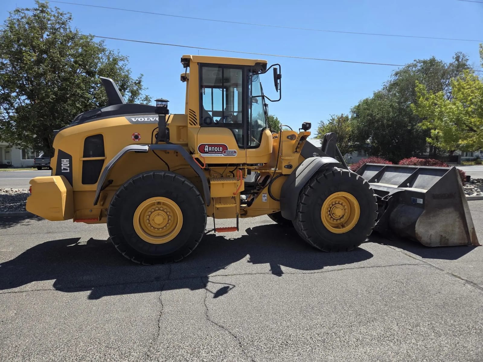 2023 VOLVO L70H