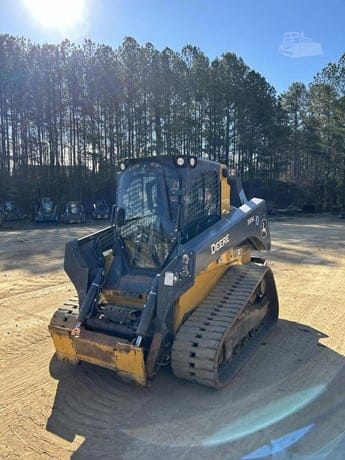 2023 DEERE 333G