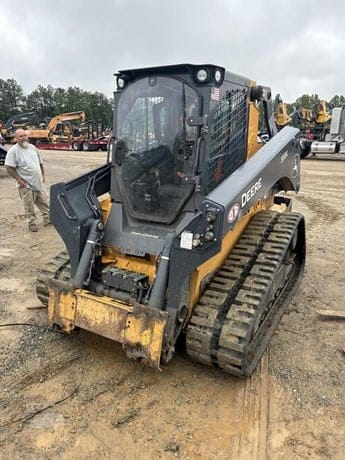 2023 DEERE 333G