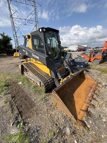 2023 DEERE 333G