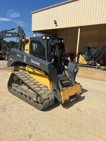 2023 DEERE 333G