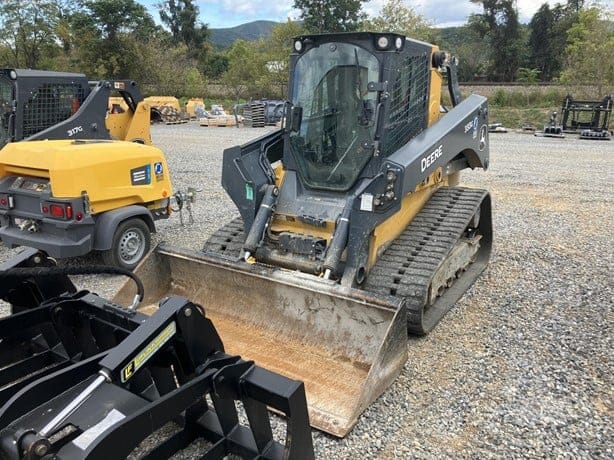 2022 DEERE 333G