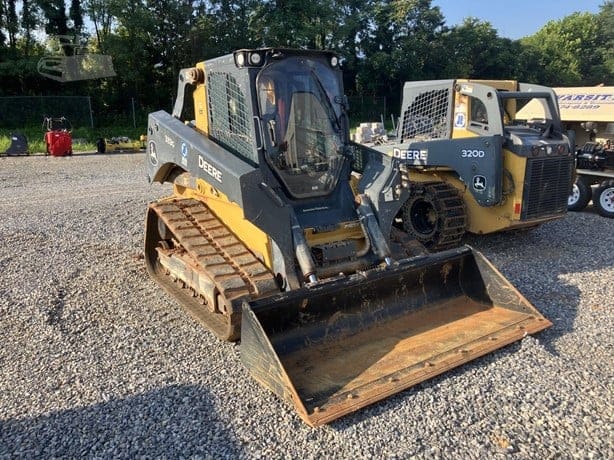 2022 DEERE 333G