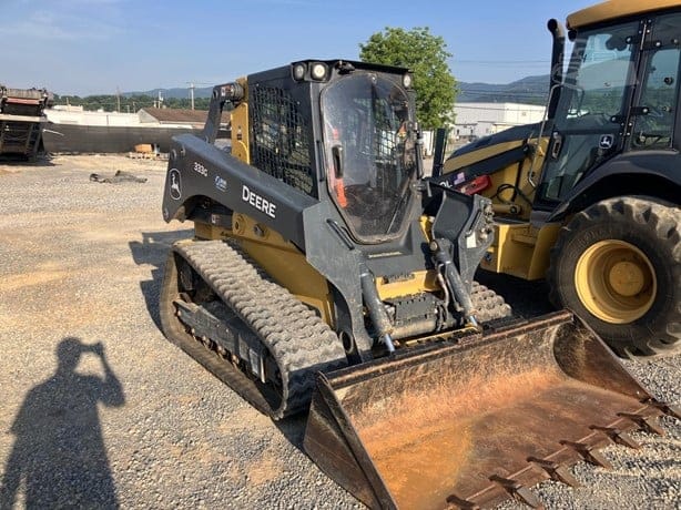 2021 DEERE 333G