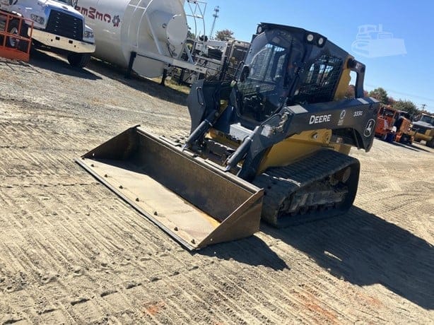 2021 DEERE 333G