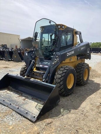 2024 DEERE 334 P-TIER