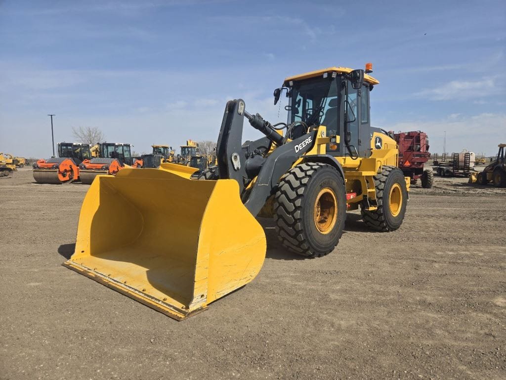 2021 John Deere 544P 4WD Wheel Loader