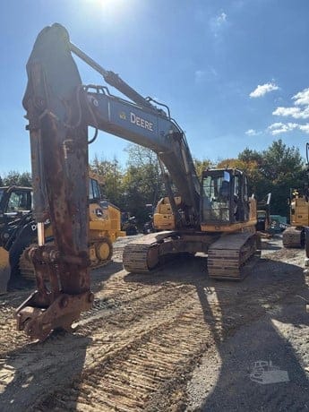 2023 DEERE 350 P-TIER