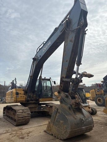 2023 DEERE 350 P-TIER