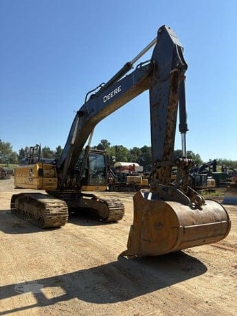 2023 DEERE 350 P-TIER