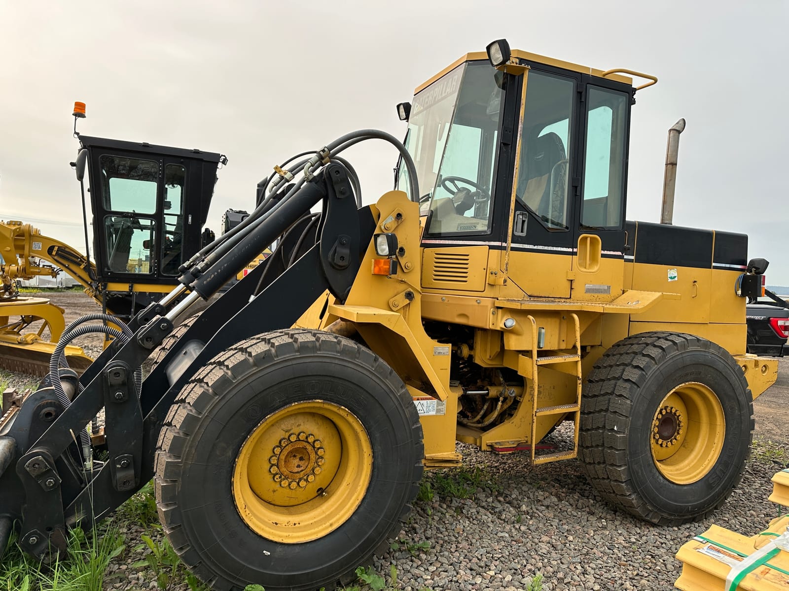 1996 CATERPILLAR IT24F