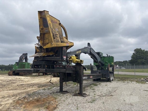 2023 DEERE 437E