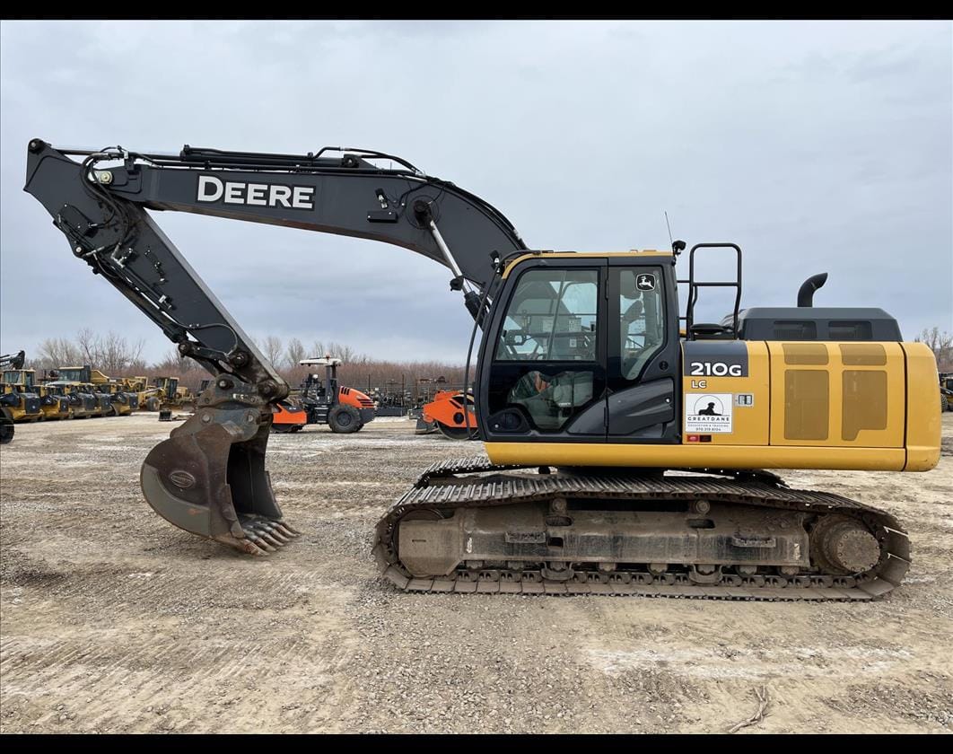 2019 JOHN DEERE 210G