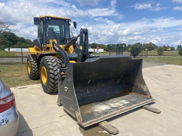 2023 DEERE 544 P-TIER