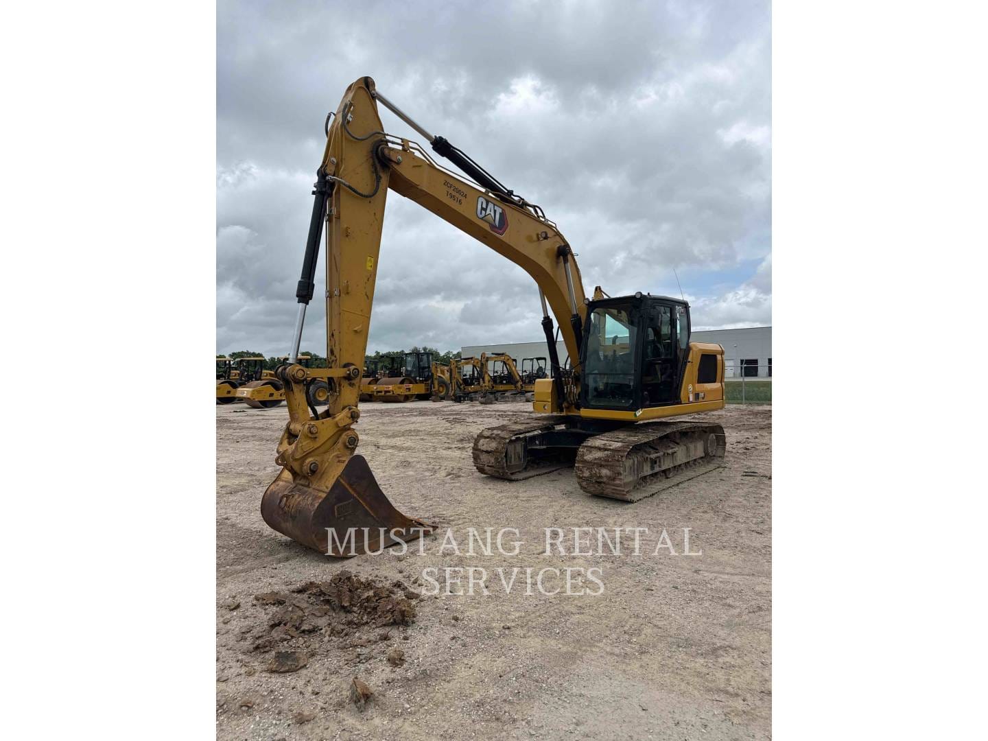 2023 CAT 317QC