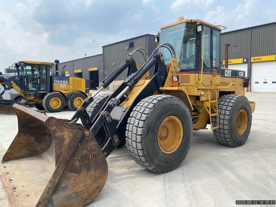 1995 CATERPILLAR IT28F