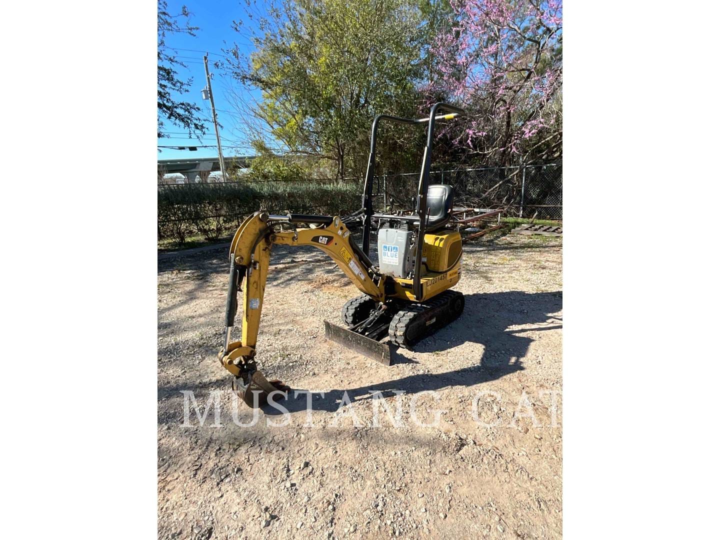 2020 CAT 300.9D