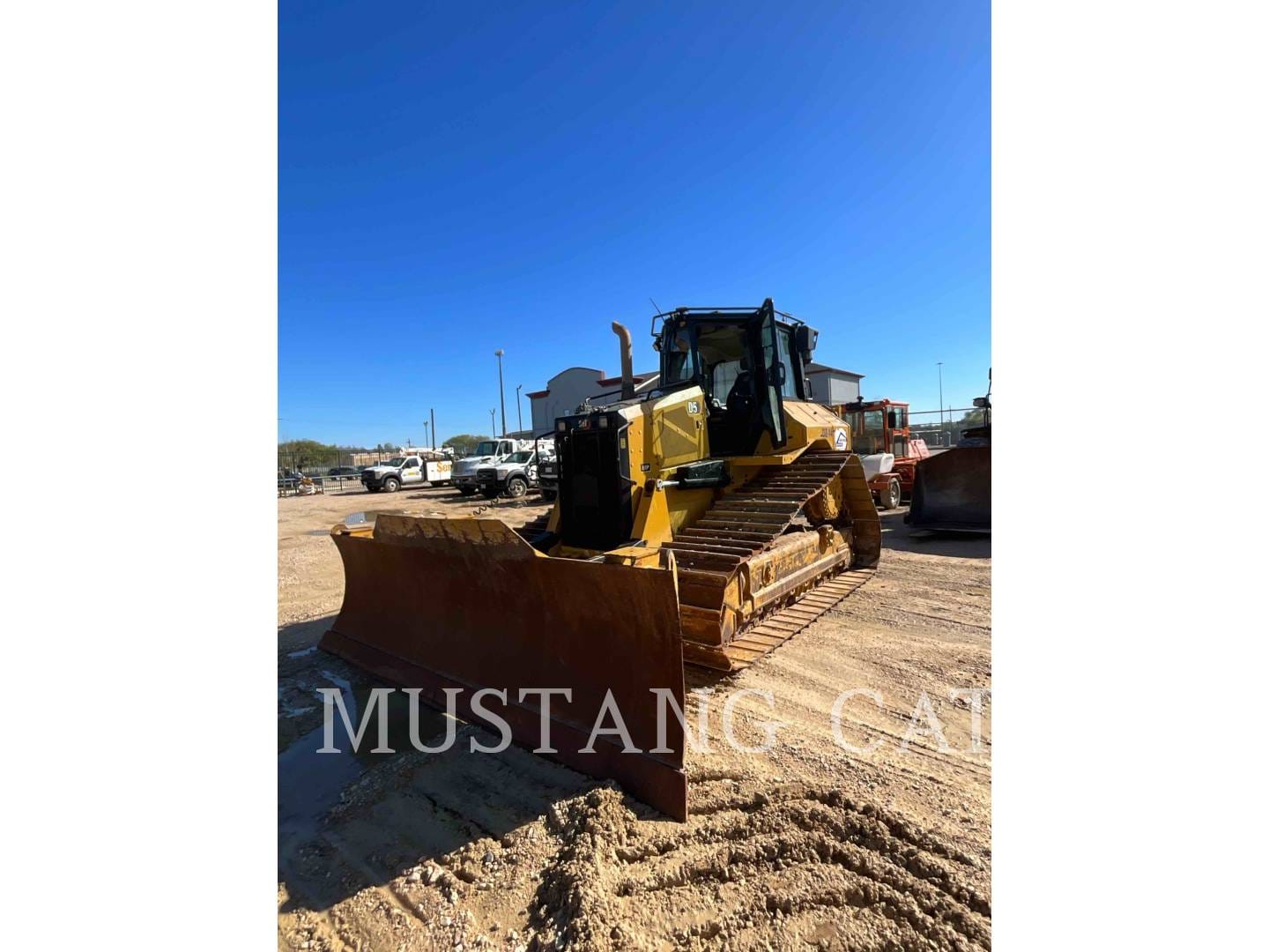 2023 CAT D5 LGP S1