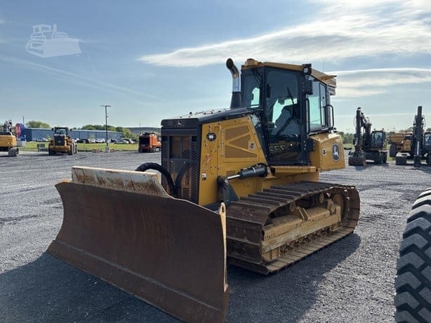 2023 DEERE 700L LGP