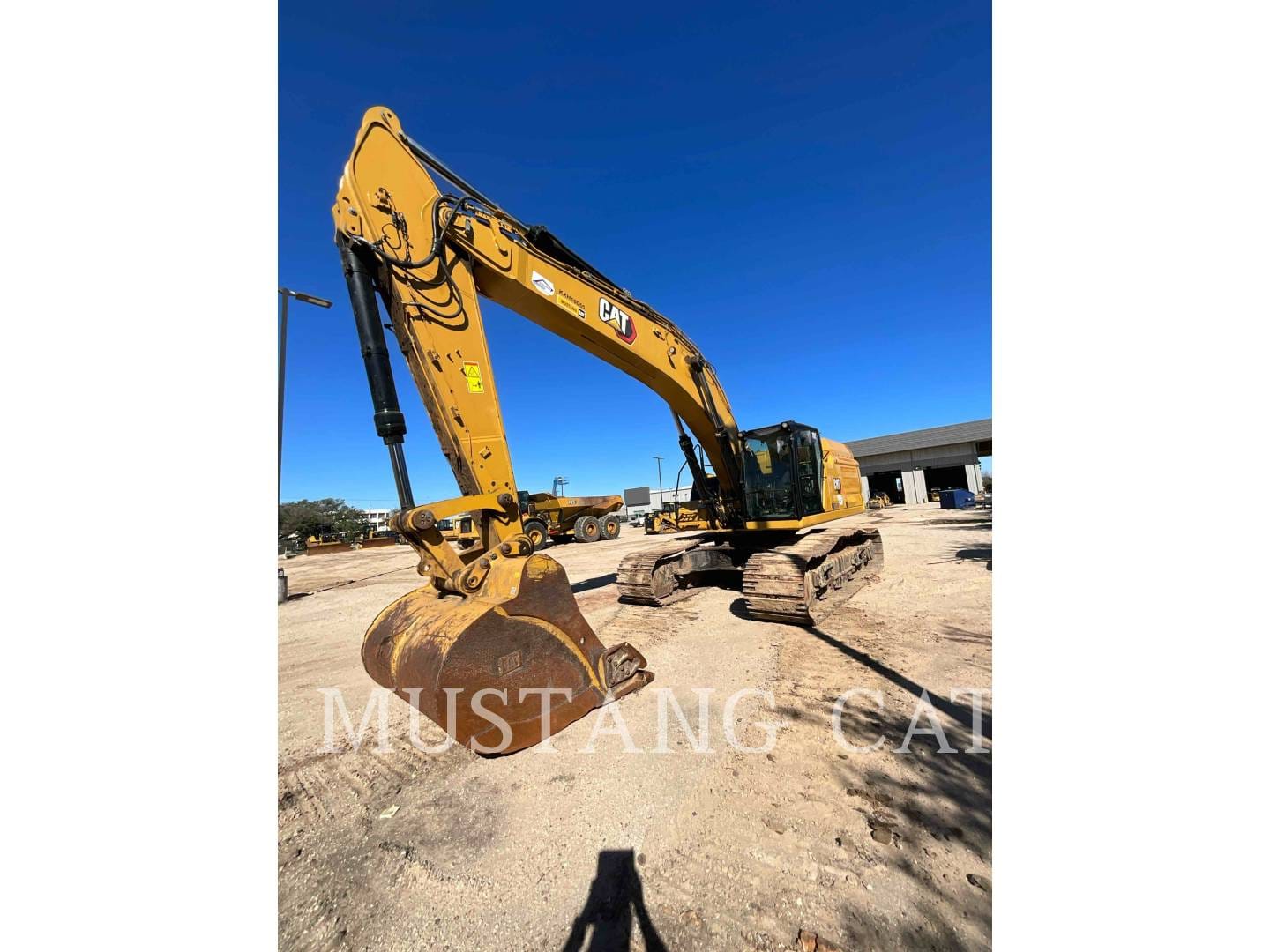 2023 CAT 352-08FG