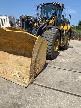 2024 DEERE 744 P-TIER