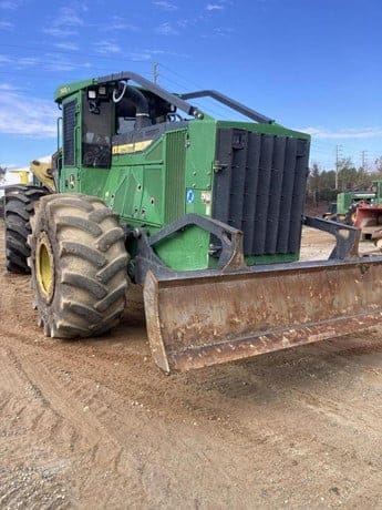2021 DEERE 748L II