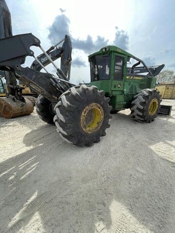 2021 DEERE 748L II