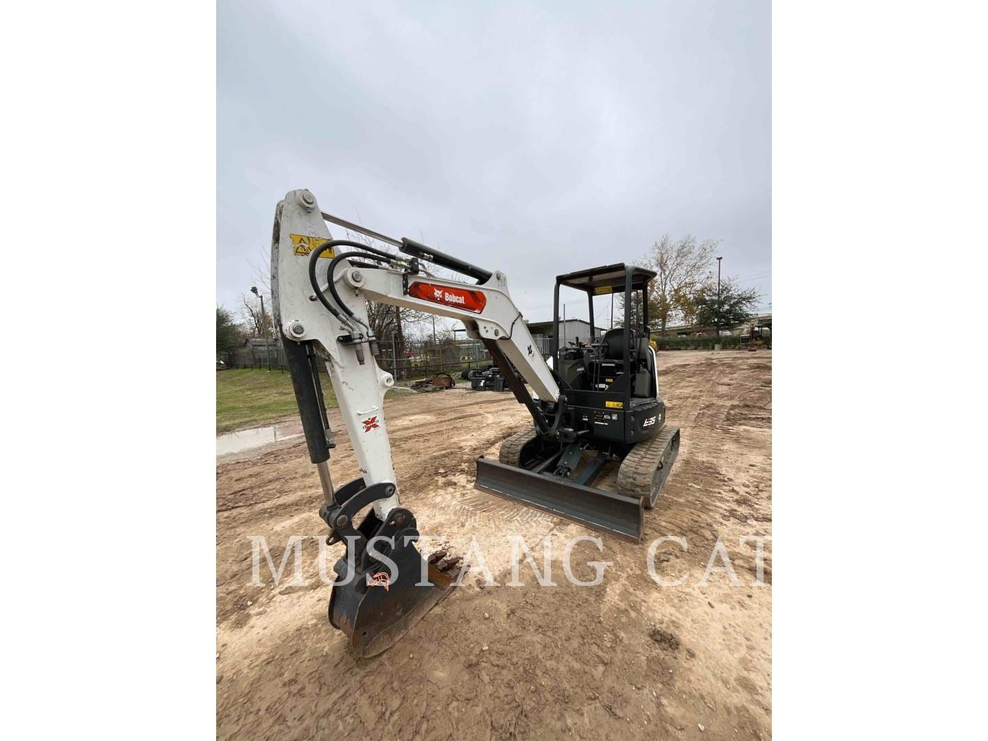 2024 BOBCAT E35