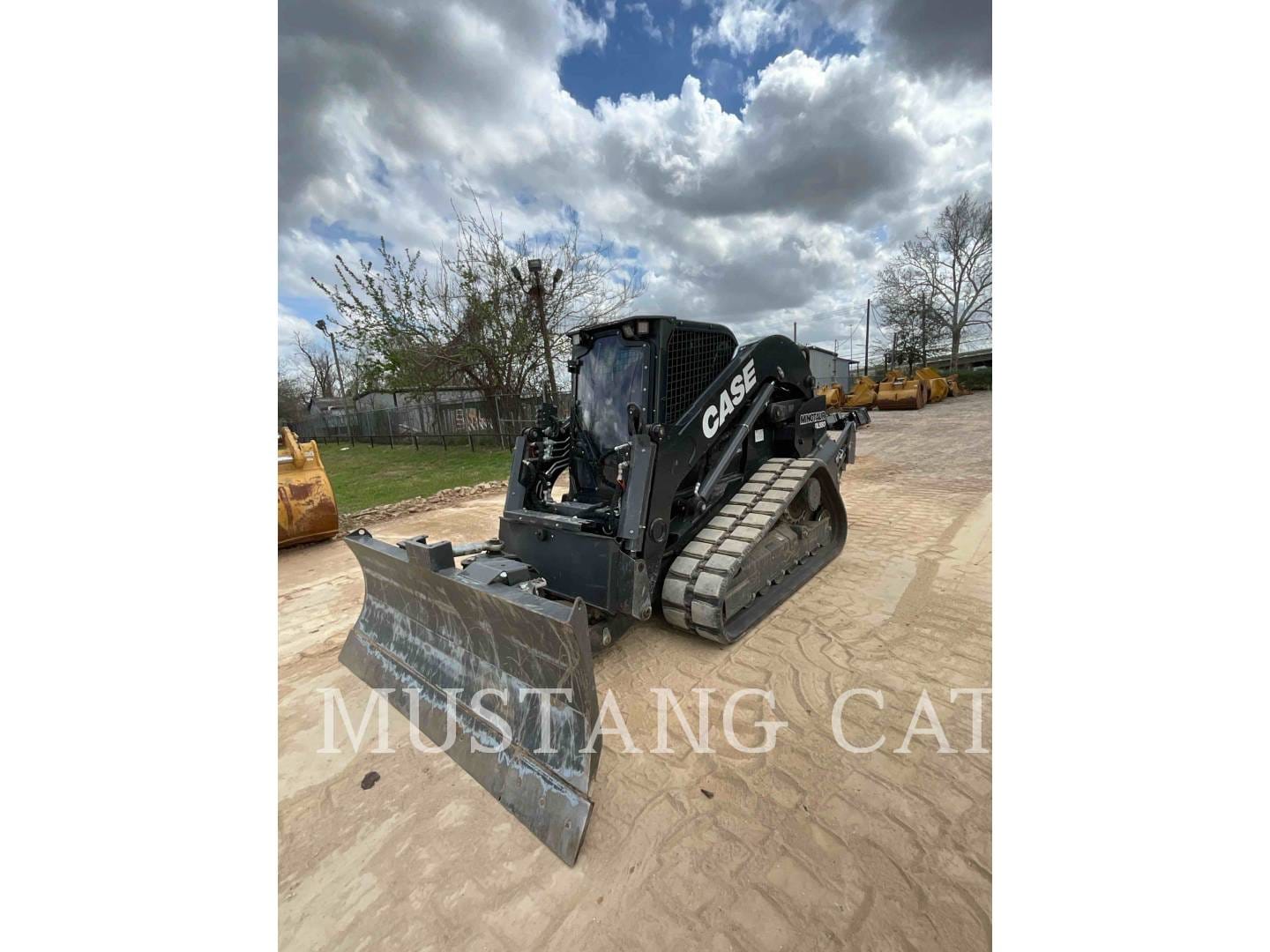 2023 CASE DL550