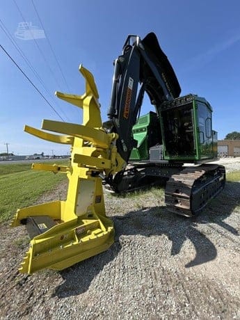 2023 DEERE 853M