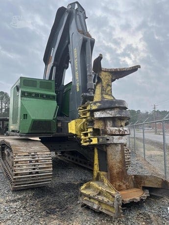 2023 DEERE 853M