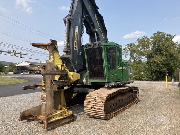 2018 DEERE 853M