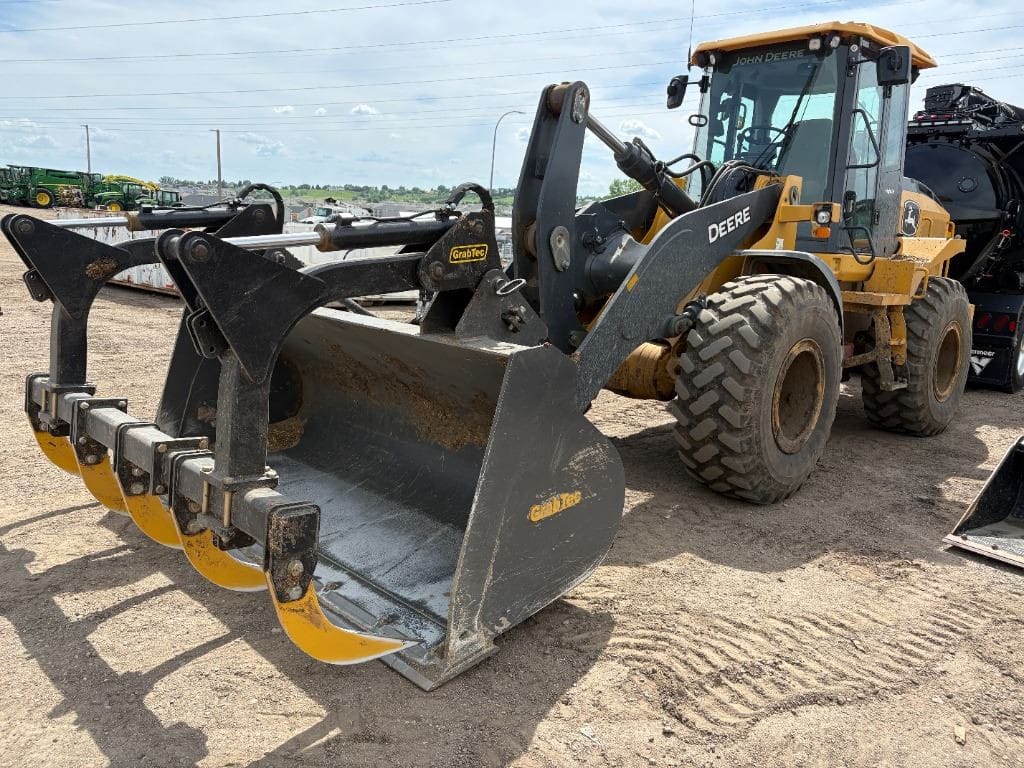 2023 John Deere 544P 4WD Wheel Loader