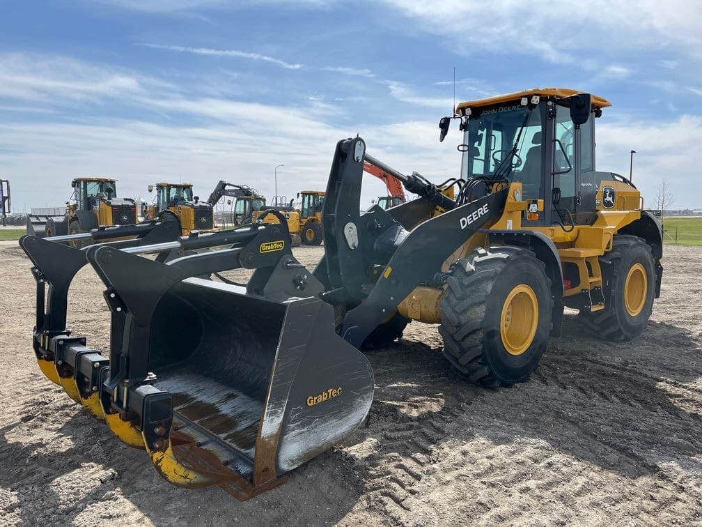 2025 John Deere 524P 4WD Wheel Loader