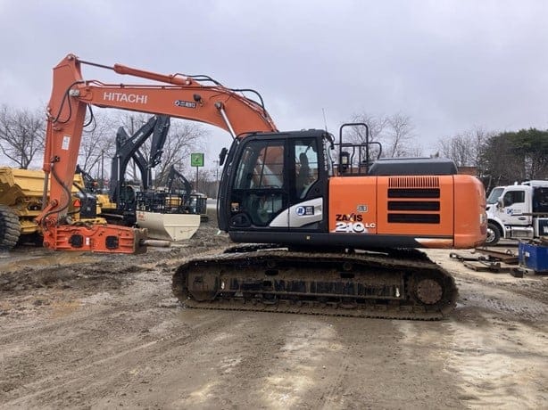 2022 HITACHI ZX210 LC-6