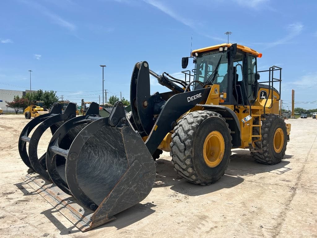 2022 John Deere 724P 4WD Wheel Loader
