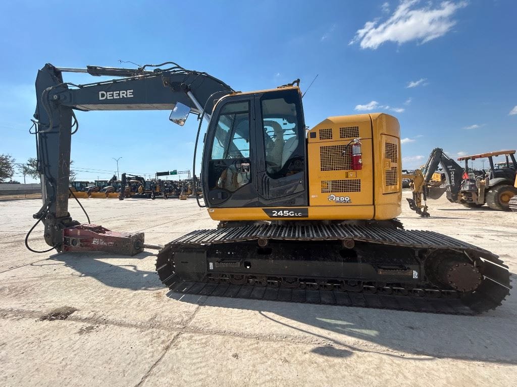 2022 John Deere 245G Excavator