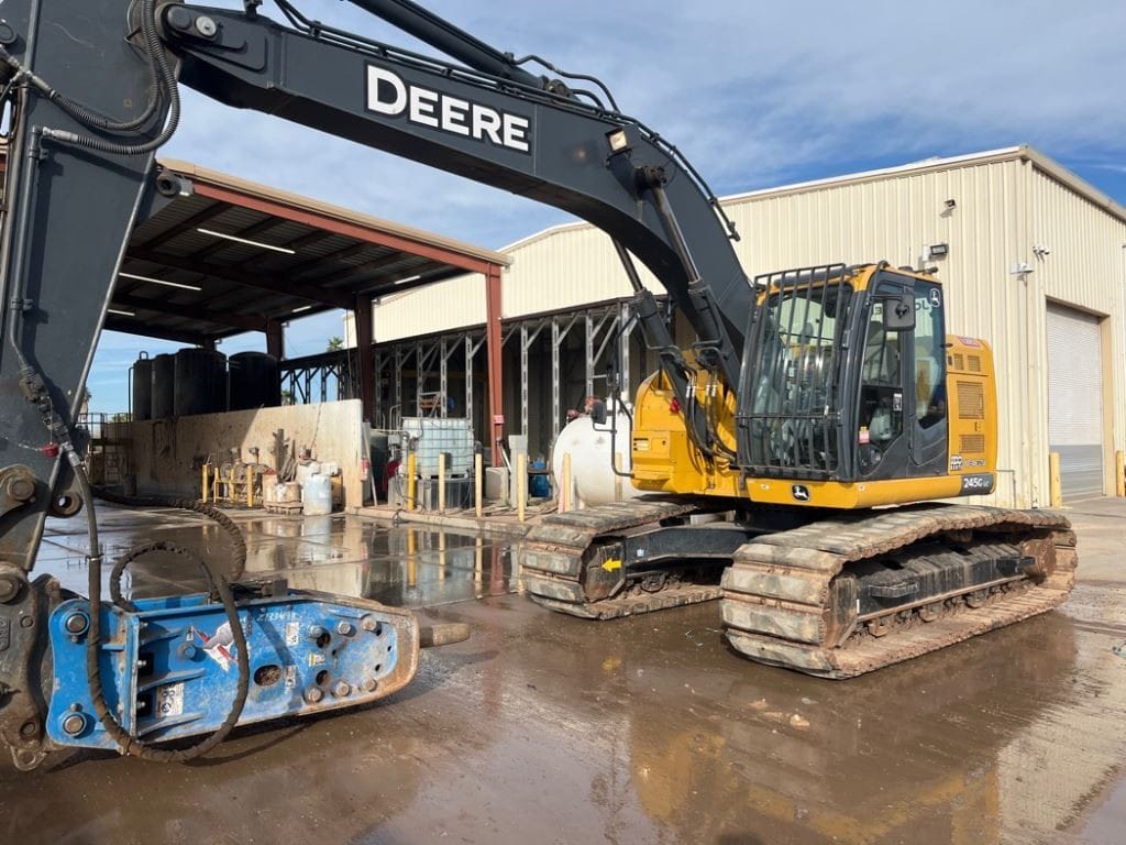 2021 John Deere 245G Excavator