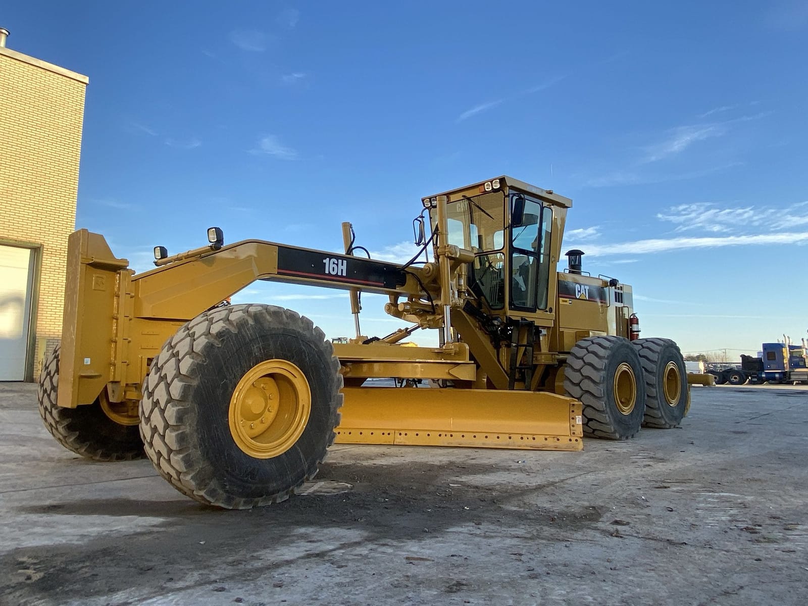 1996 CATERPILLAR 16H