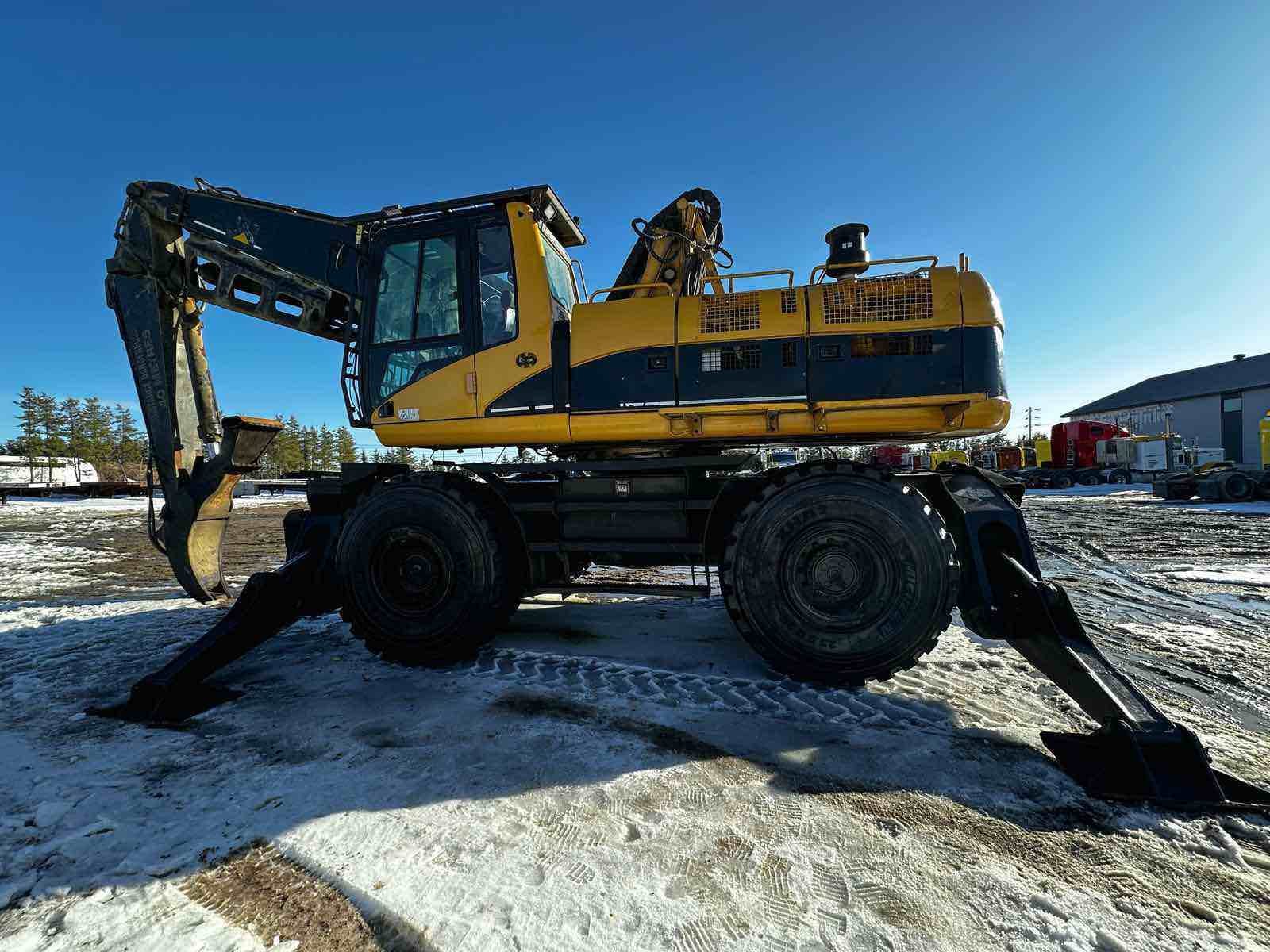 2005 CATERPILLAR M325C